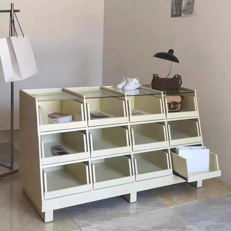 Children's Clothing Store Naka - Furniture Hardware Stores recensie en prijs