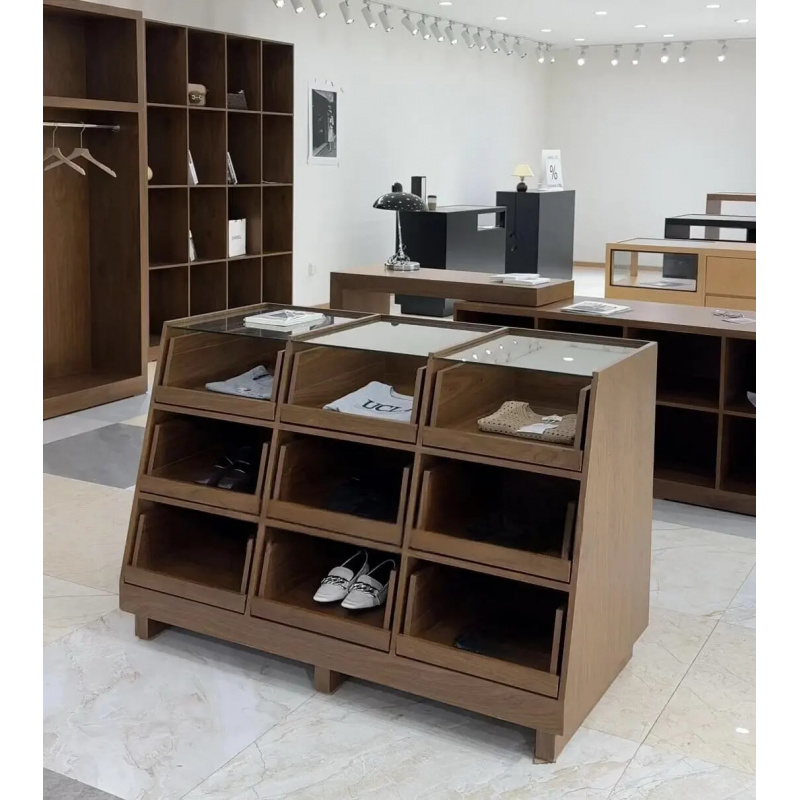 Children's Clothing Store Naka - Furniture Hardware Stores recensie en prijs